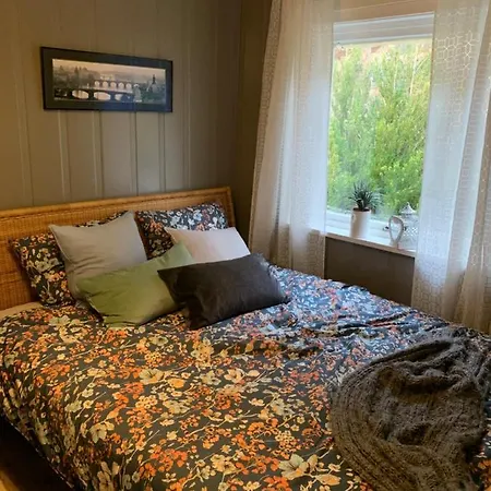 بيت للعطل Charming Old House Kvanne